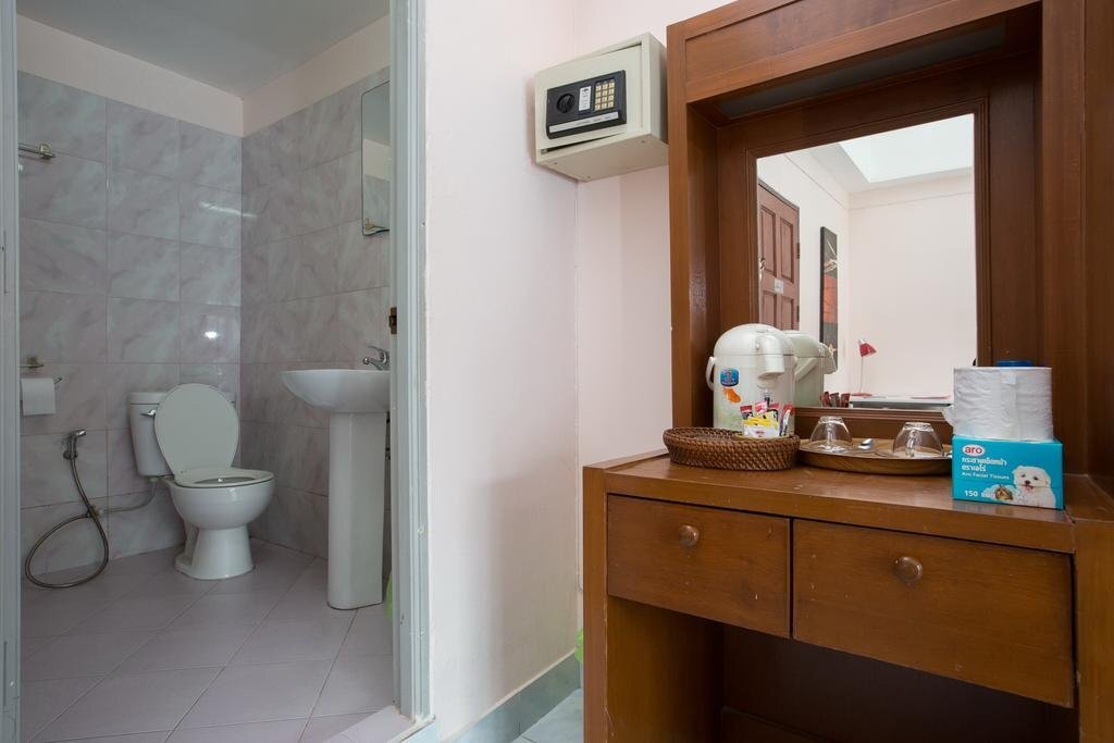 Кату: Sundowners Guesthouse