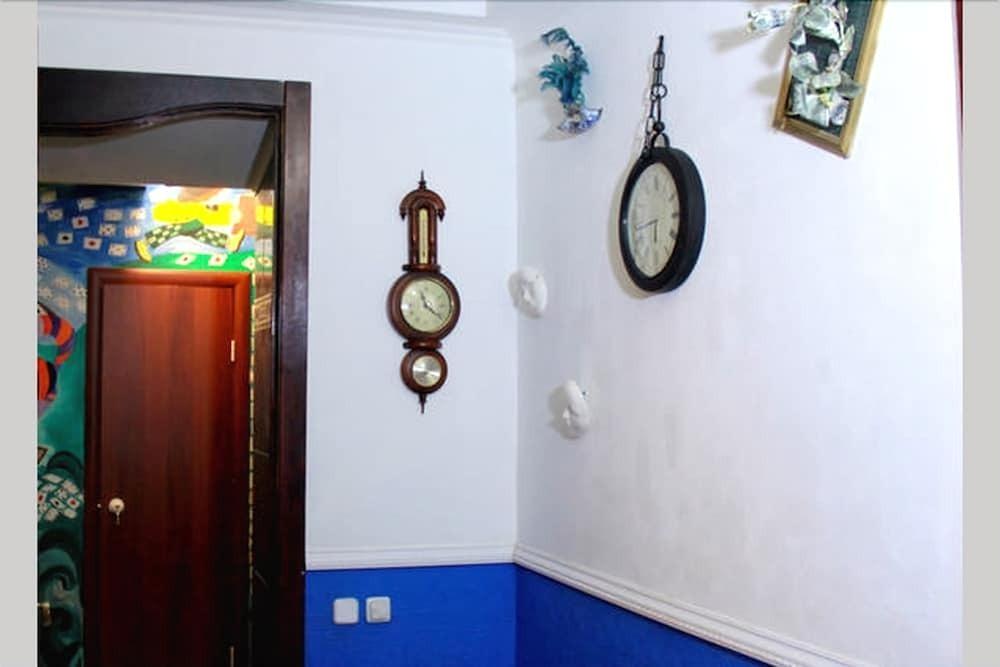 Санкт-Петербург: March Hare Hostel