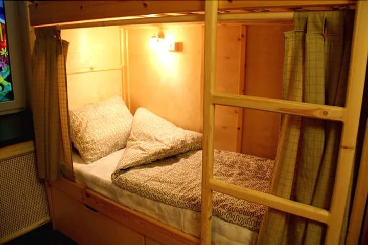 Санкт-Петербург: March Hare Hostel