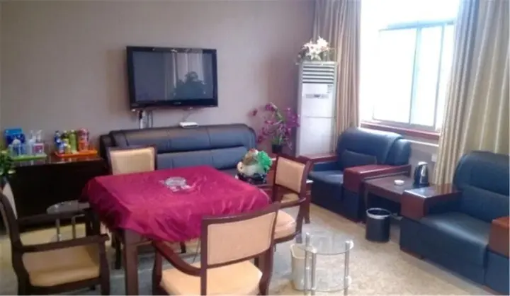 Сяньян: Jin Haonan Business Inn