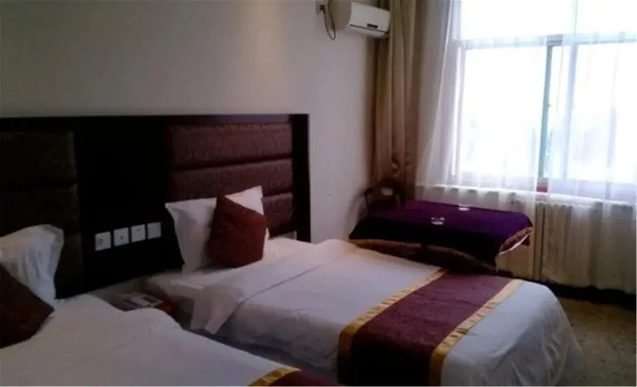Сяньян: Jin Haonan Business Inn