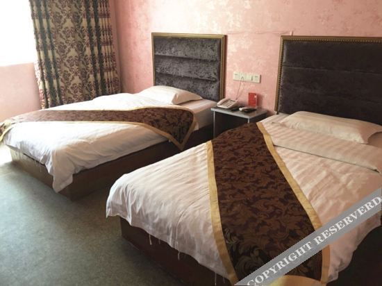 Ибинь: Yibin Wanxiang Business Hotel
