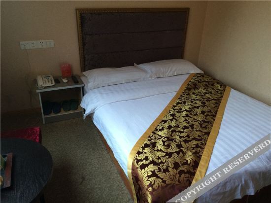 Ибинь: Yibin Wanxiang Business Hotel