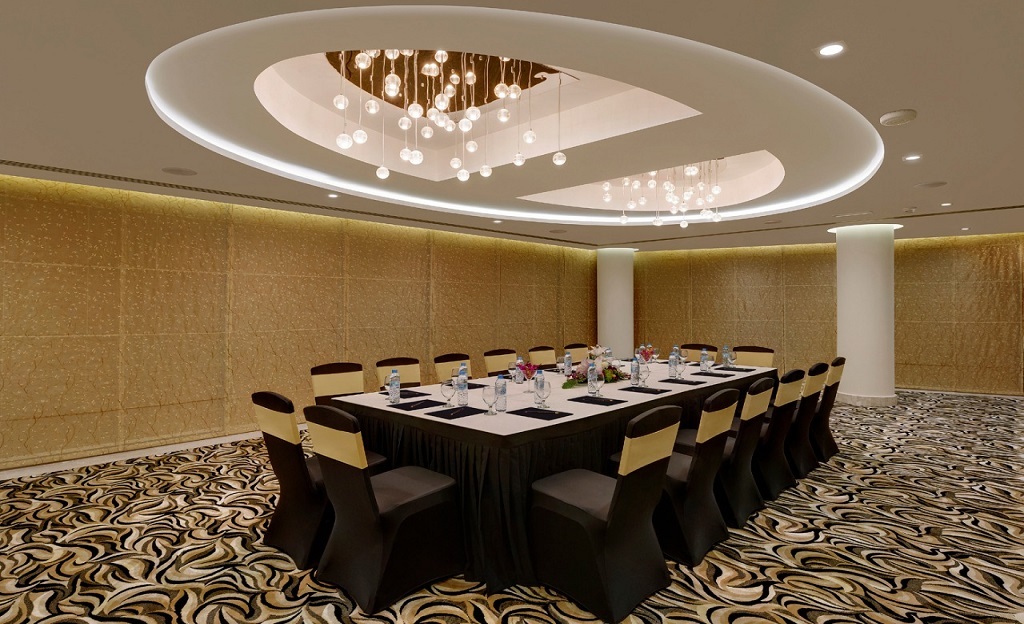 Дубай: Landmark Plaza Hotel