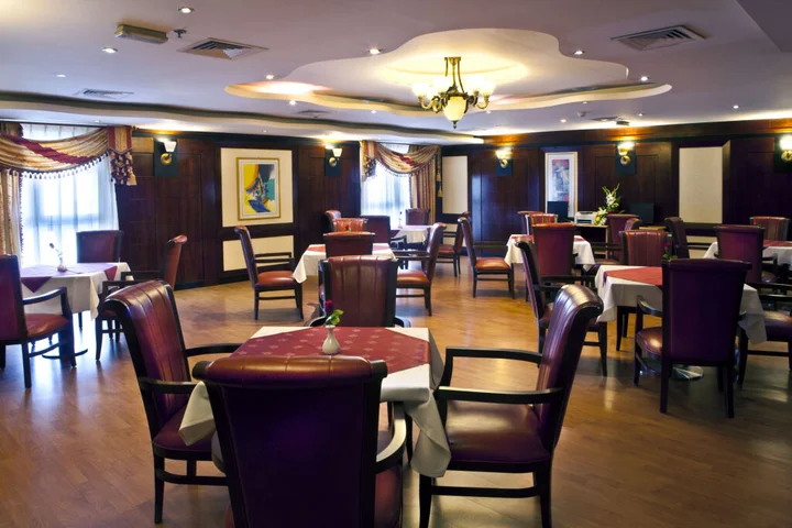 Дубай: Landmark Plaza Hotel