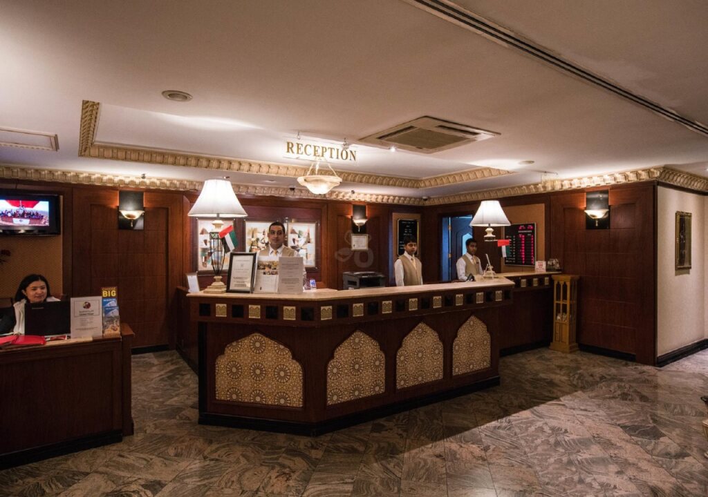 Дубай: Landmark Plaza Hotel