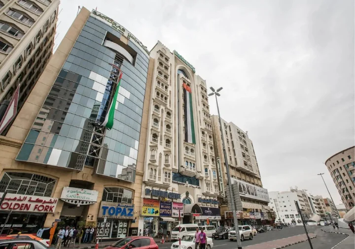 Дубай: Landmark Plaza Hotel