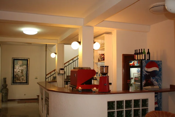 Петровац: Hotel Danica