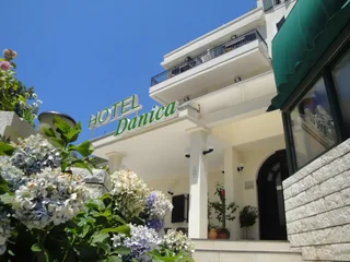 Петровац: Hotel Danica