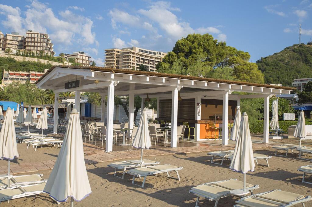 Бечичи: Hotel Tara