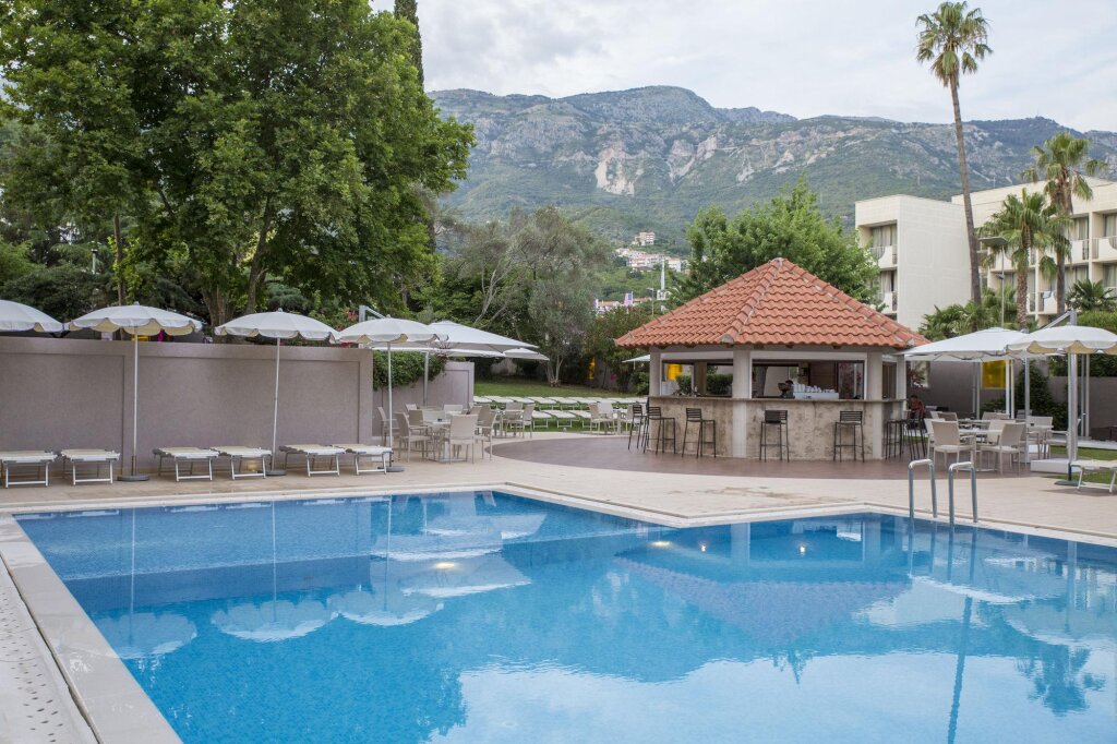 Бечичи: Hotel Tara