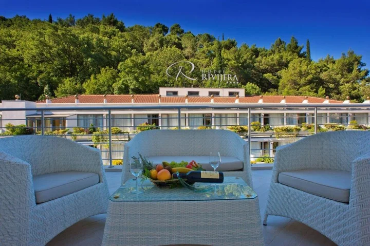 Петровац: Hotel Rivijera