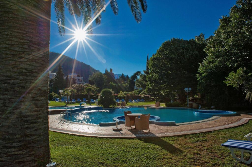 Петровац: Hotel Rivijera
