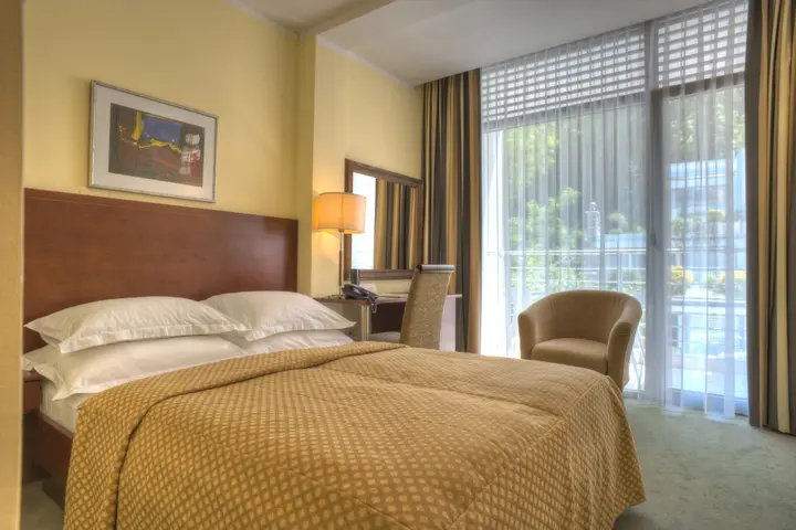 Петровац: Hotel Rivijera
