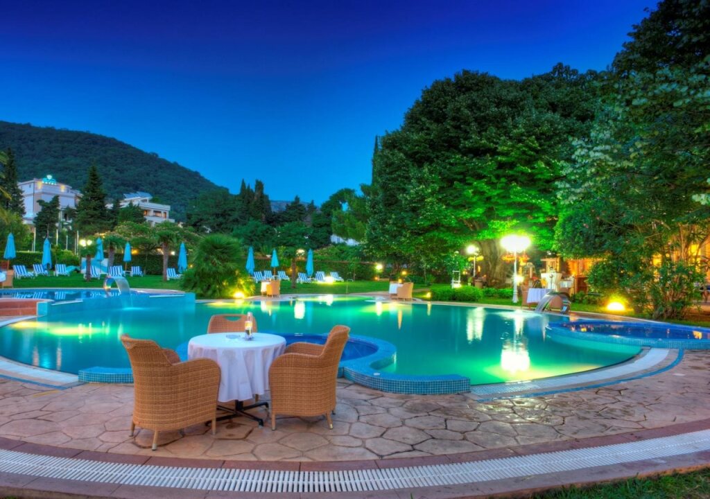 Петровац: Hotel Rivijera