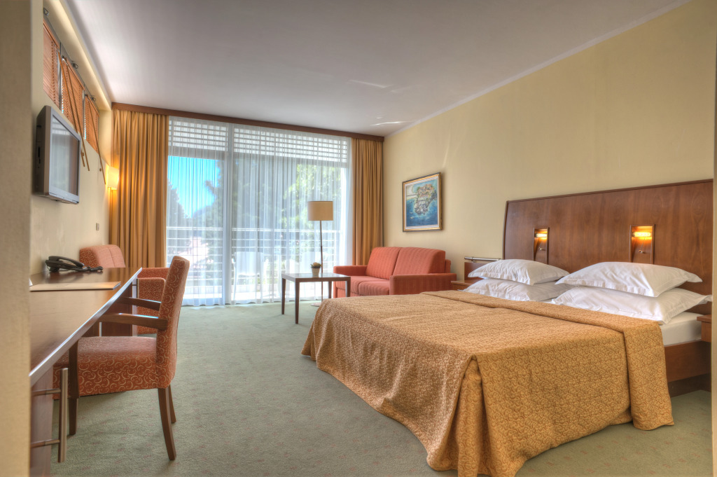 Петровац: Hotel Rivijera