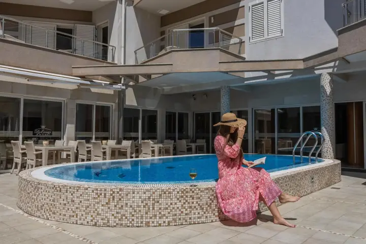 Петровац: Apartments Del Mar