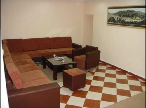 Цетине: Hotel Sport IN