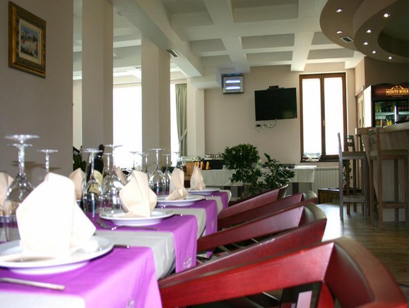 Цетине: Hotel Sport IN