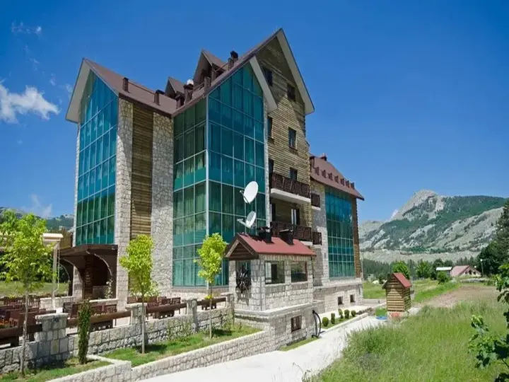 Цетине: Hotel Sport IN