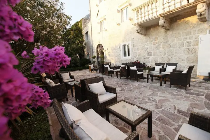 Доброта: Palazzo Radomiri