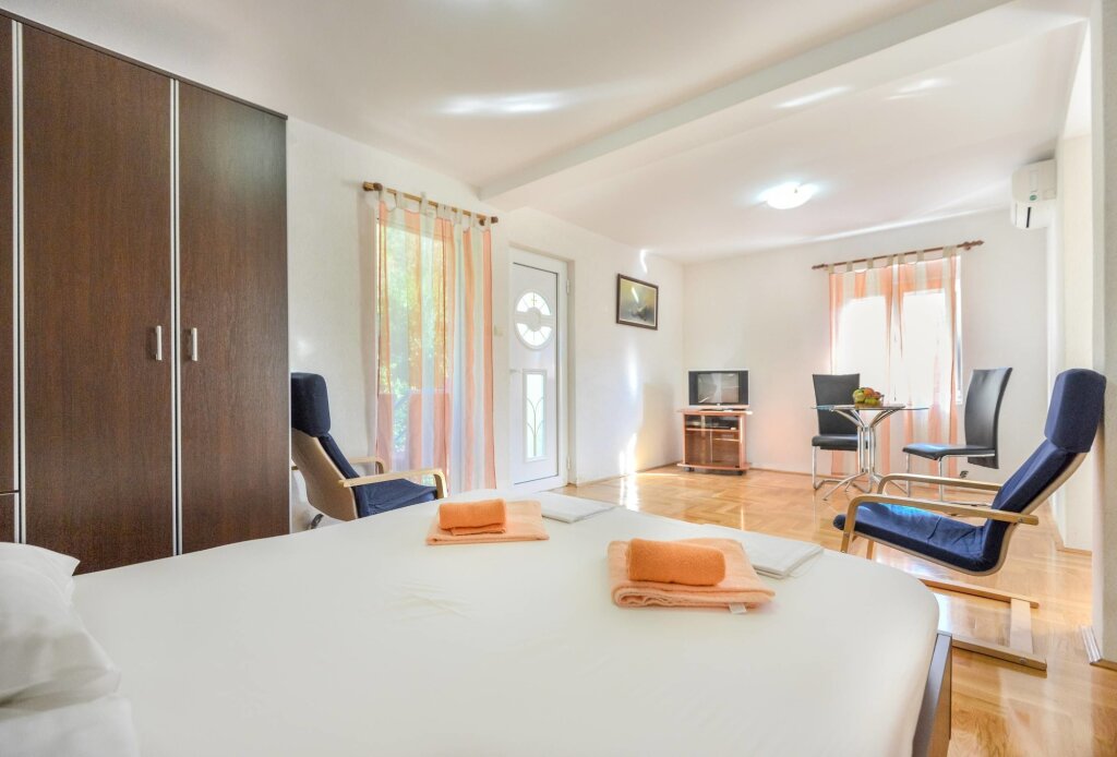 Доброта: Apartments Ivardić