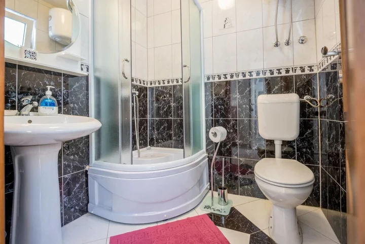Доброта: Apartments Ivardić