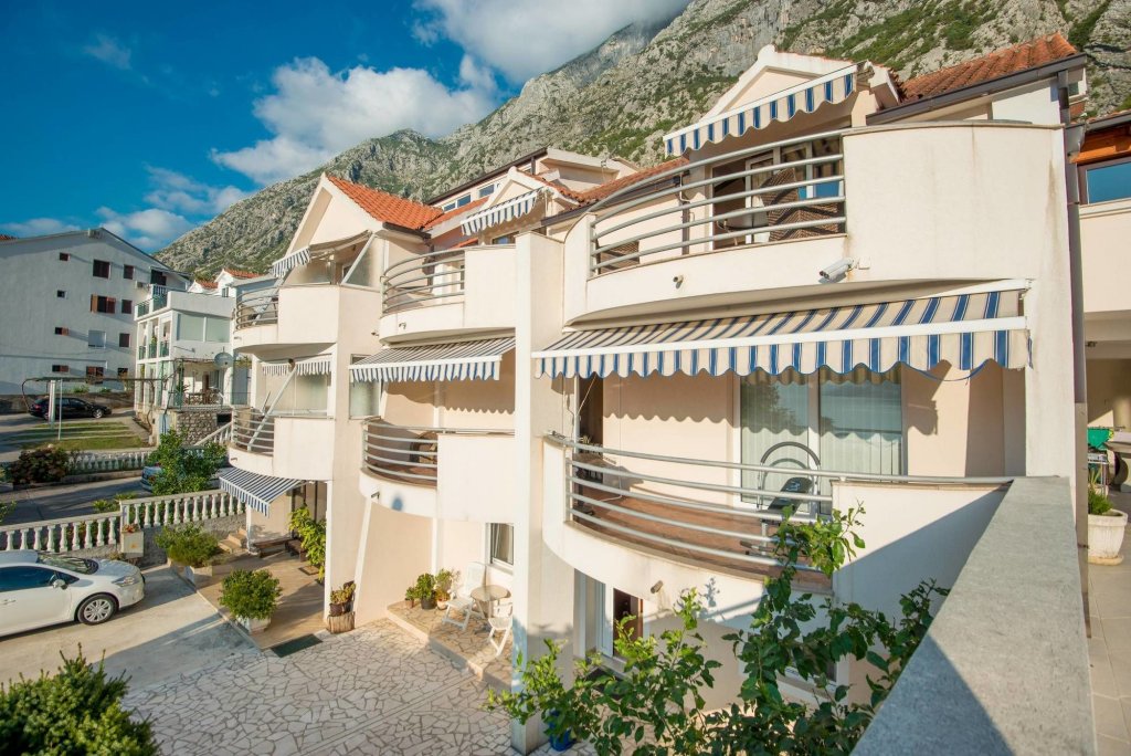 Доброта: Apartments Ivardić