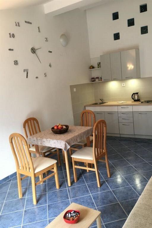 Доброта: Apartments Vojvoda