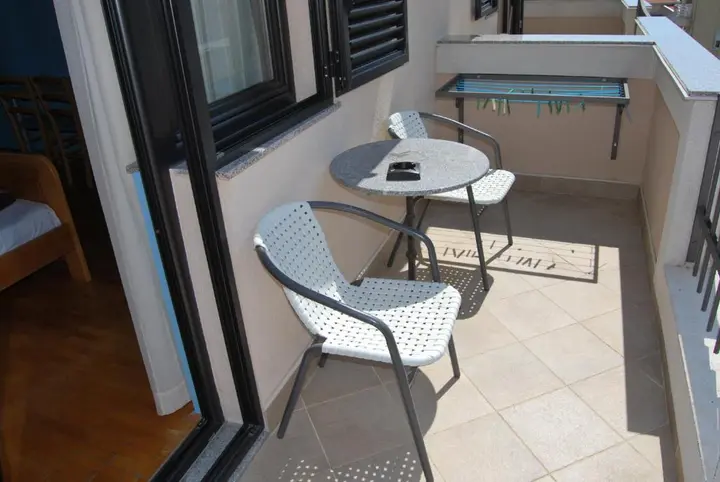 Петровац: Apartments Srzentic