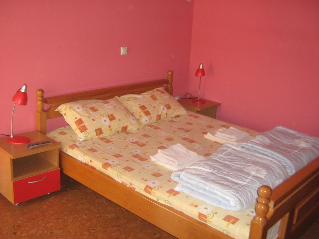 Петровац: Apartments Srzentic