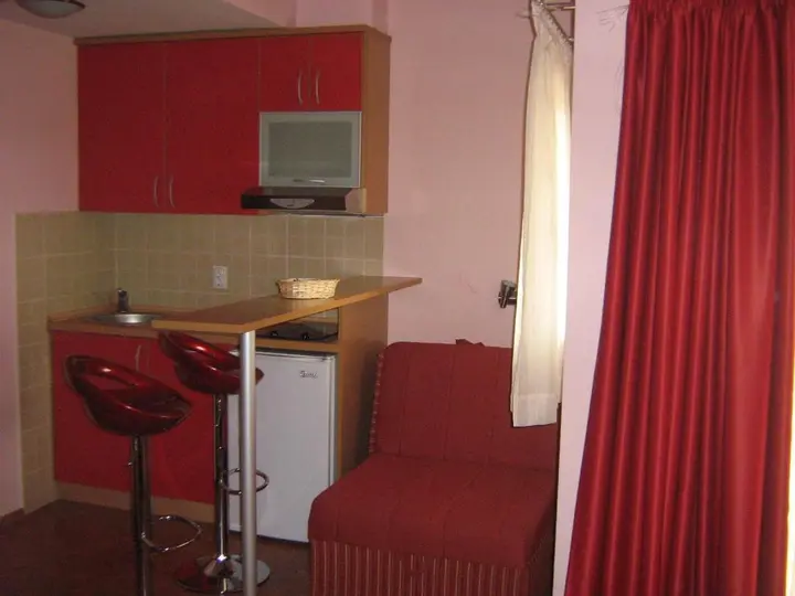 Петровац: Apartments Srzentic