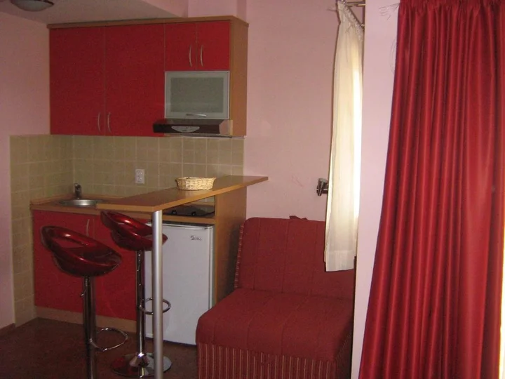 Петровац: Apartments Srzentic