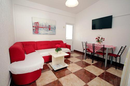 Сутоморе: Apartments Kruna Jovanovic