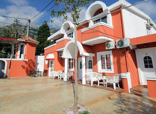 Сутоморе: Apartments Kruna Jovanovic
