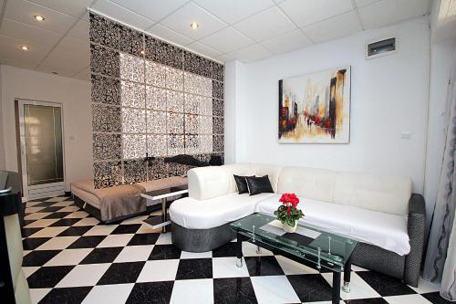Сутоморе: Apartments Kruna Jovanovic