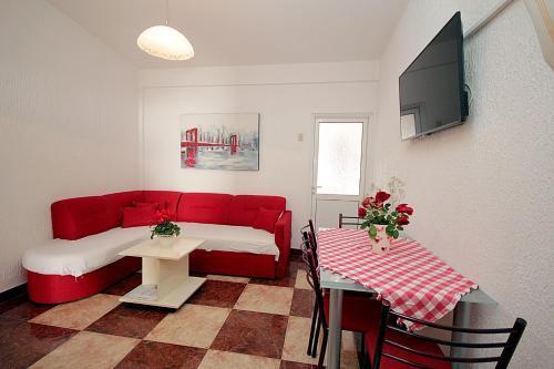Сутоморе: Apartments Kruna Jovanovic