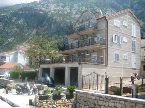 Доброта: Apartments Paradiso