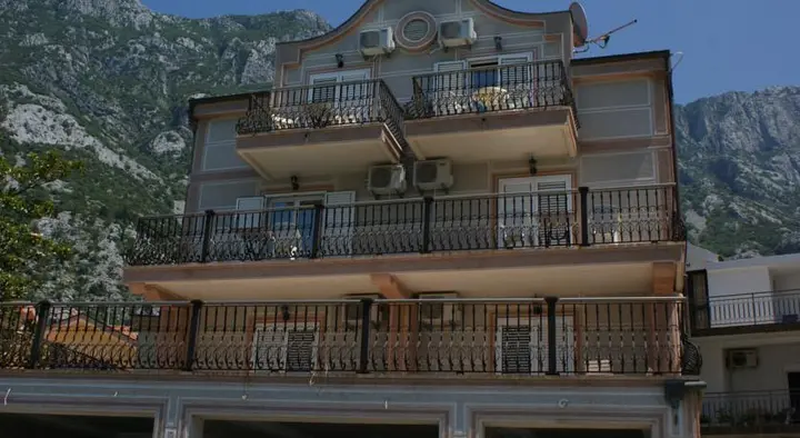 Доброта: Apartments Paradiso