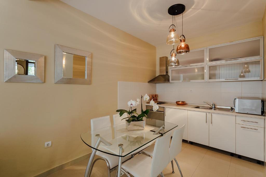 Херцег-Нови: Apartments Miljan i Ranko