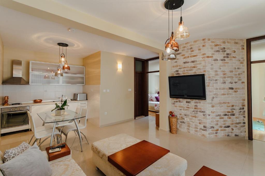 Херцег-Нови: Apartments Miljan i Ranko