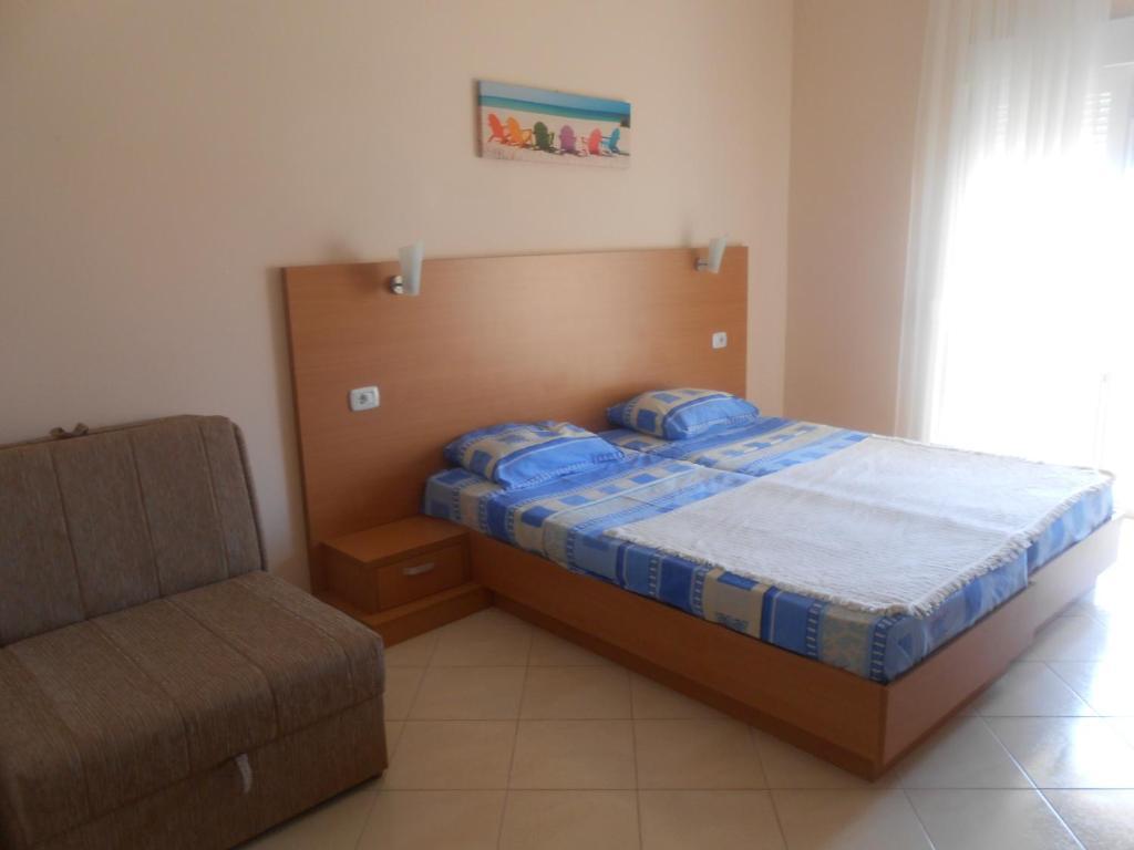 Бусат: Apartments Lux Lukic