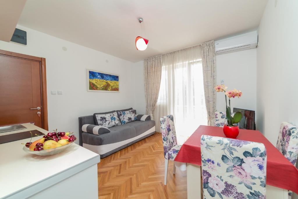 Будва: Apartments Elena
