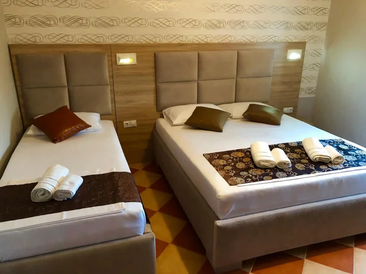 Ульцинь: Apartments Tati