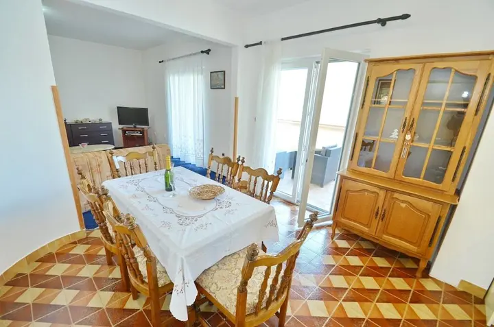 Доброта: Apartments Corovic