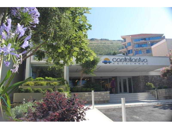 Петровац: Отель Castellastva