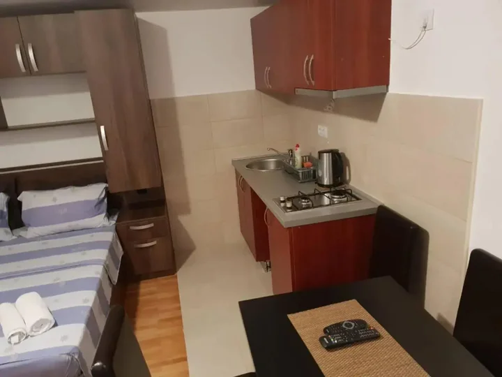 Бар: Kojic Apartments