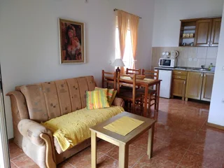 Бусат: Majero Apartments