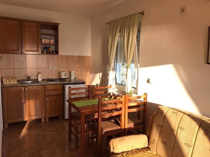 Бусат: Majero Apartments