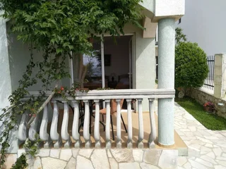 Бусат: Majero Apartments